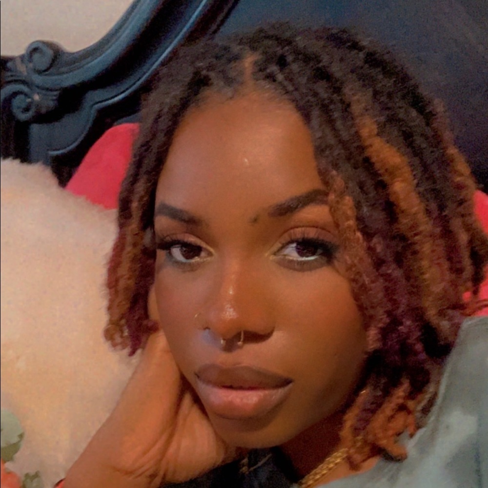 Meet your Posher, Jasmine
